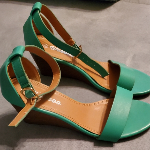 WeeBoo Ankle Strap Wedges - Picture 2 of 2